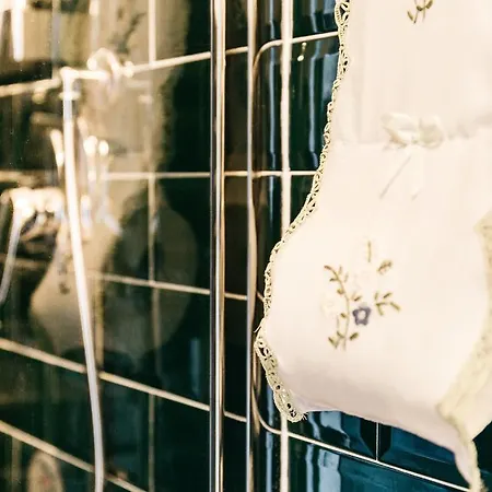 Adriano Augusto Bed & Breakfast Rome
