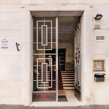 Adriano Augusto Bed & Breakfast 5*
